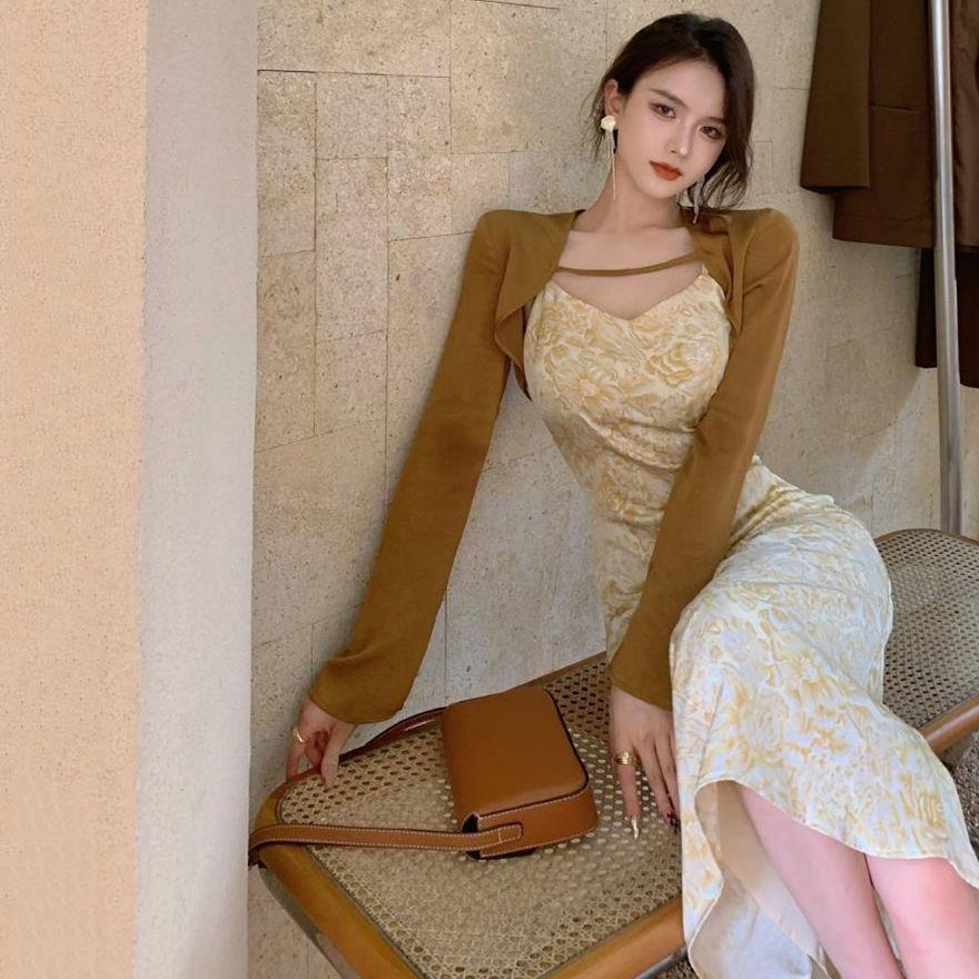 Bộ áo khoác + chân váy lưng cao in họa tiết thời trang mùa thu phong cách mới cho nữ 2021 | BigBuy360 - bigbuy360.vn