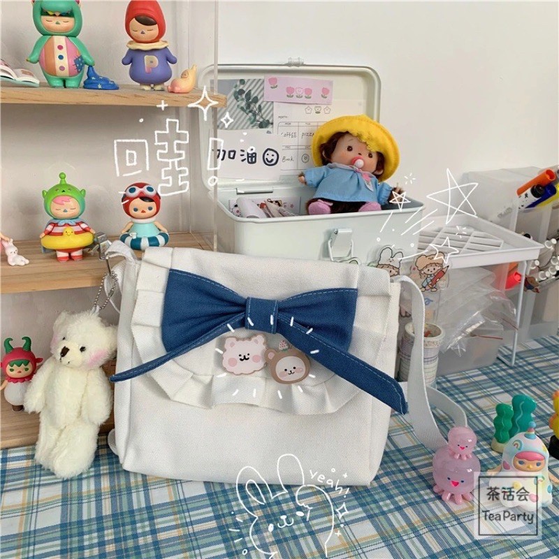 Túi Nơ Nhỏ - Tặng Kèm 2 Huy Hiệu + Móc gấu trắng
