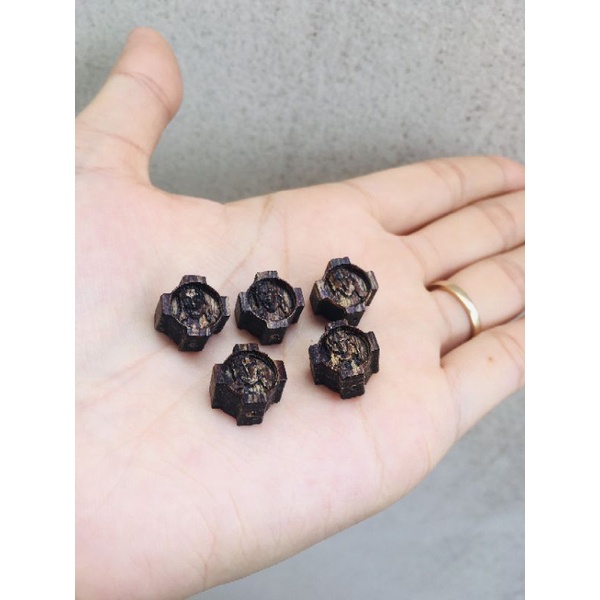 Charm Thánh Giá Chúa Giesu Trầm Hương Sánh Chìm