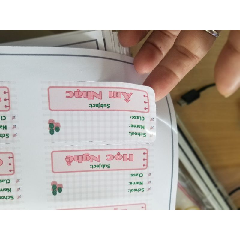 24 nhãn vở in sẵn tên từng môn học cấp 2, 3