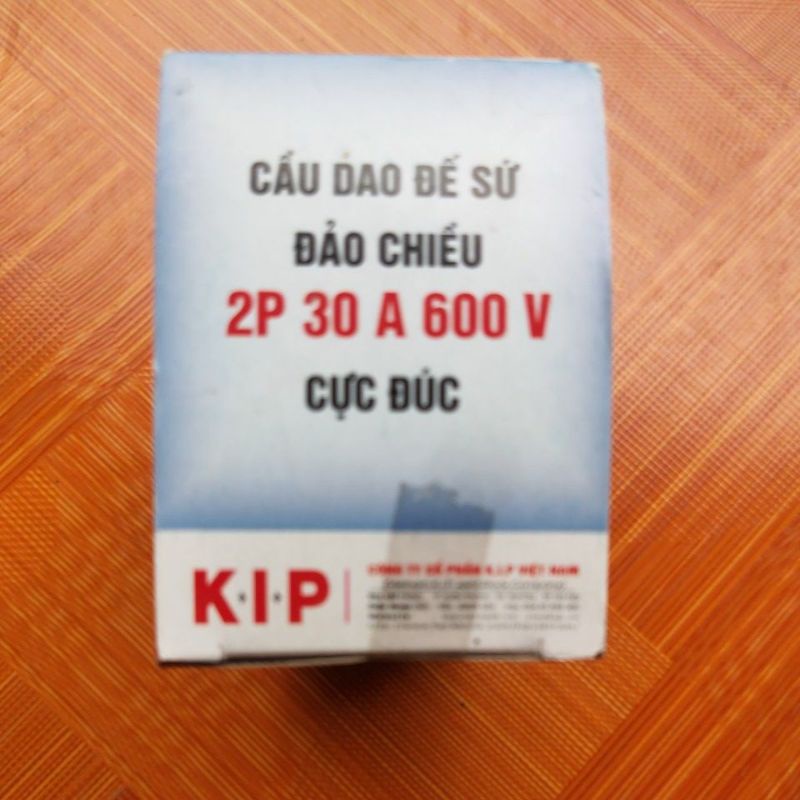 Cầu dao đảo chiều Vinakip 2P -30A - 600v cực đúc