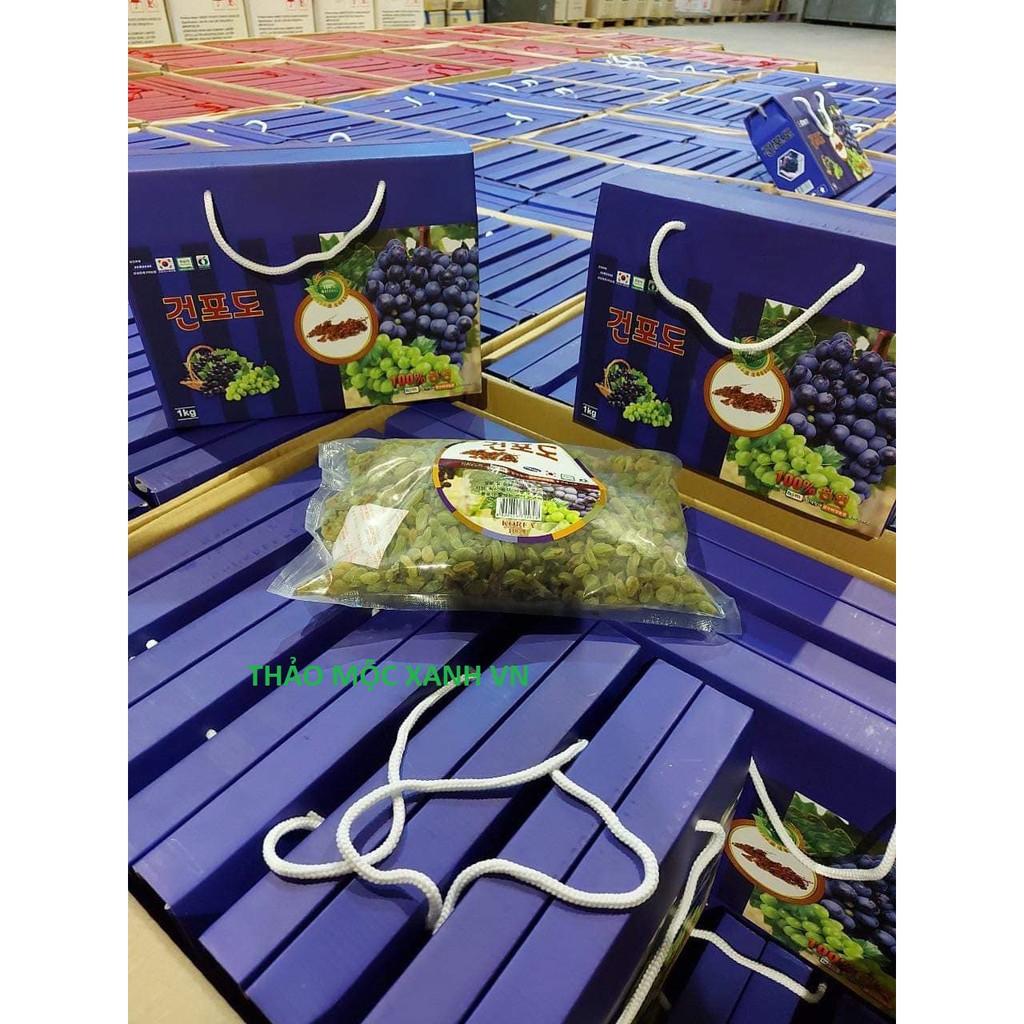 [Mã GROADO2 giảm 10% đơn 150K] Nho khô xanh sấy lạnh Hàn Quốc không hạt 1kg | BigBuy360 - bigbuy360.vn