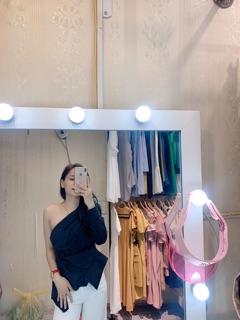 Áo lệch vai dài tay