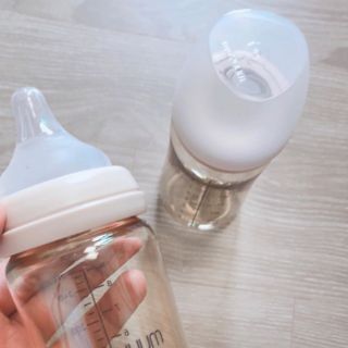 BÌNH SỮA MOYUUM 270ml (KO NÚM) + NÚM ti theo size ( nghĩa là 1 bình 1 núm)