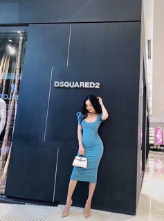 Đầm body cổ u