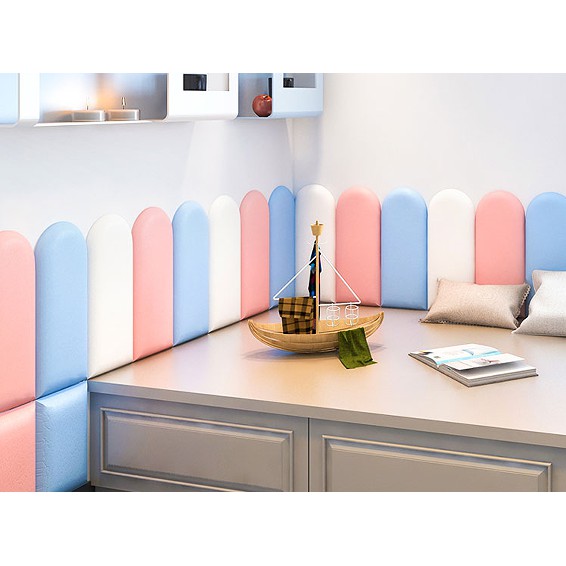 Tấm dán tường nệm da trang trí phòng ngủ an toàn cho con bé 20X50X3CM