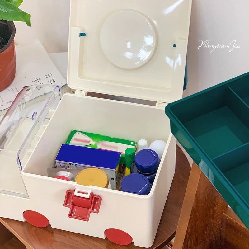 Hộp đựng thuốc đồ ý tế hình xe cứu thương cutee