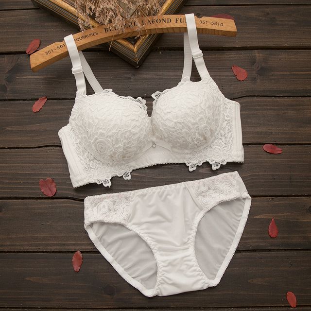 Bộ đồ lót có gọng mút dày 5cm