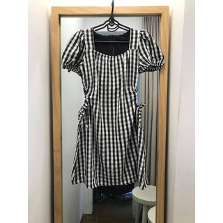 Phonix Dress - Đầm rút hở eo tròn 2 bên