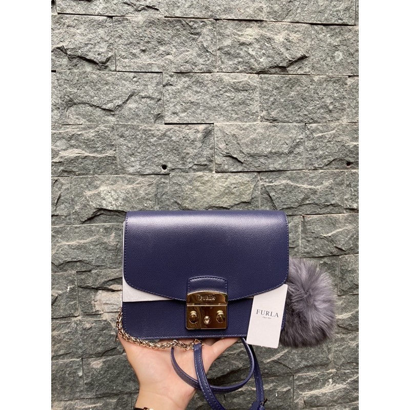 Miếng dán khoá túi Furla