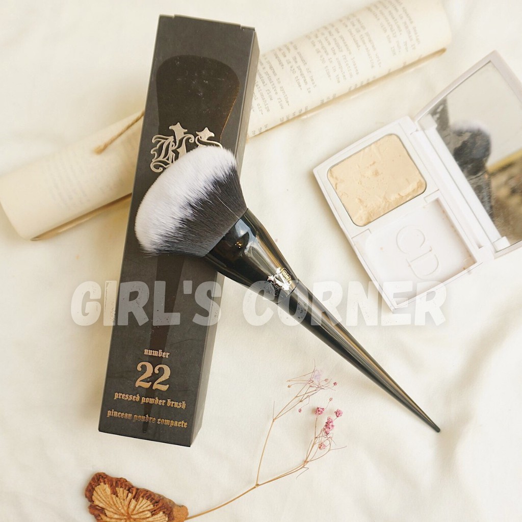 Cọ Phủ Phấn Nén Kat Von D22 - Girl's Corner