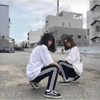 Quần ống rộng 3 sọc