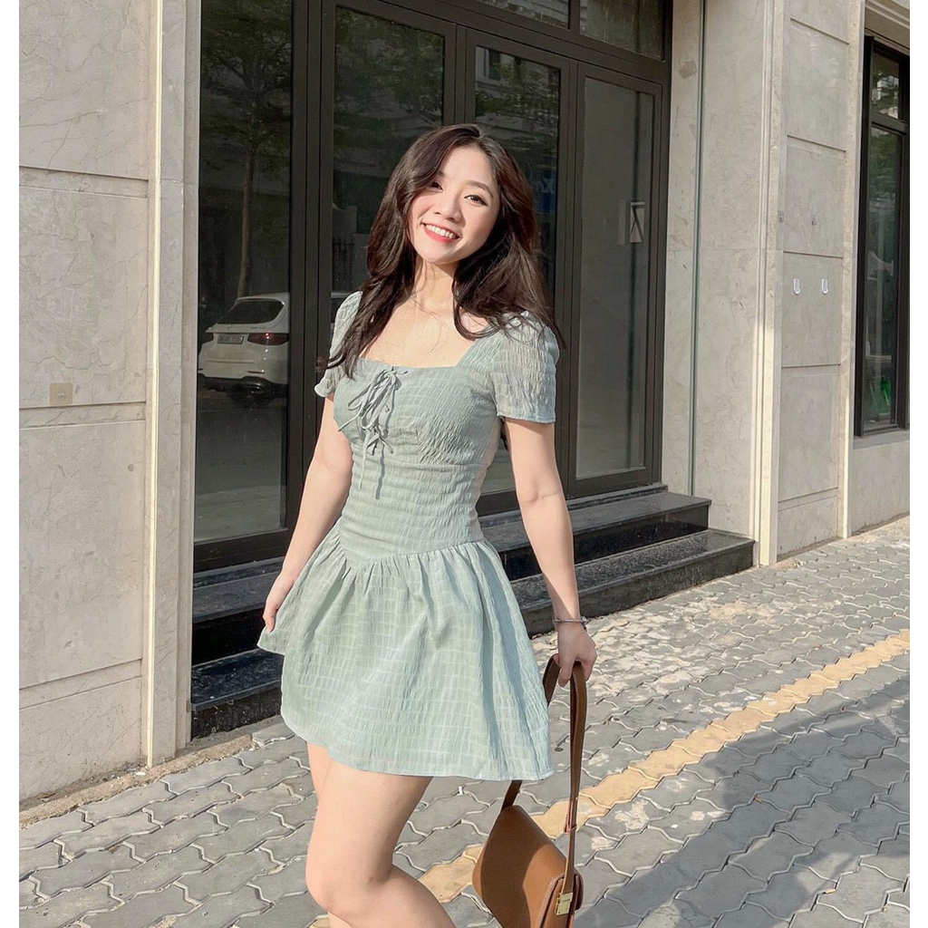 Đầm cổ vuông đan dây ngực xinh xắn tôn dáng cho nữ, váy trắng tiểu thư bó eo nữ tính