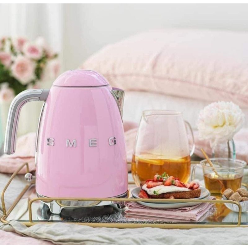 Ấm siêu tốc SMEG KLF03 hồng bóng( Hàng Đức)