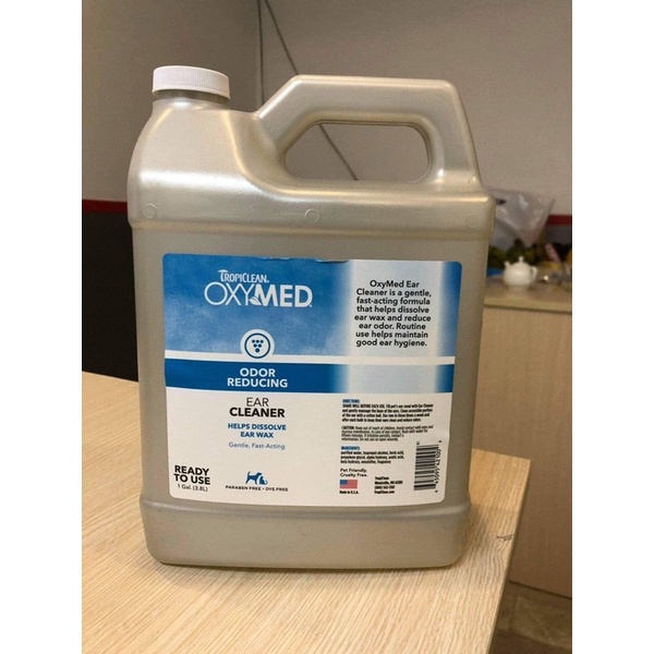 Can dung dịch vệ sinh tai chó mèo Oxymed Tropiclean 3.78 lít