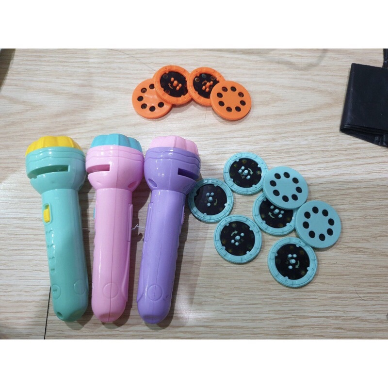 Đèn Pin chiếu hình 24 hình động vật cho bé