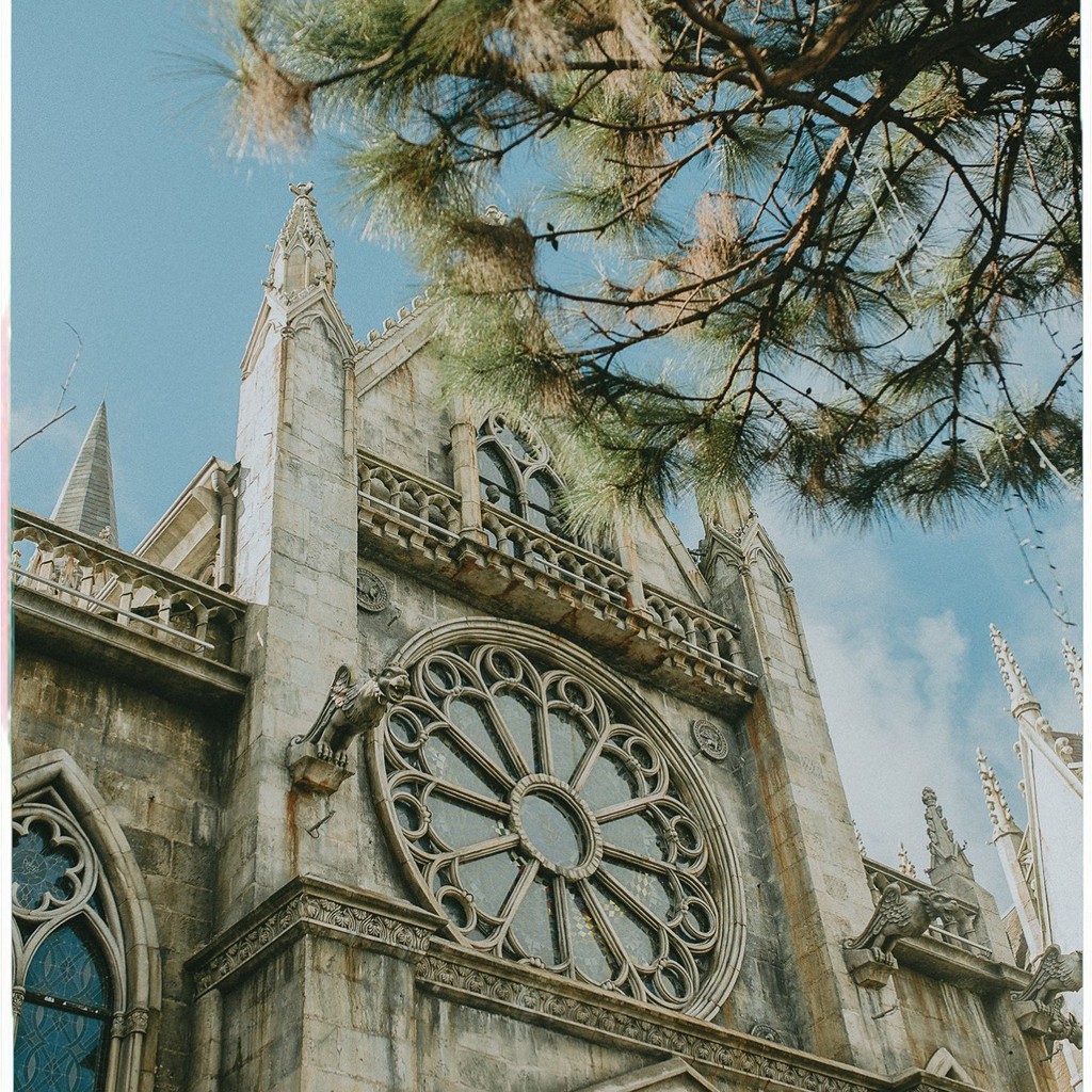 Đà Nẵng  Tour Bà Nà Hills 1 ngày - Cáp treo, vui chơi, check in Cầu Vàng, ăn trưa buffet đón tại Đà Nẵng