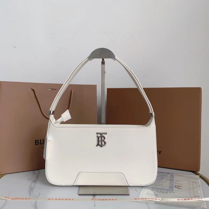 Túi xách Burberry.