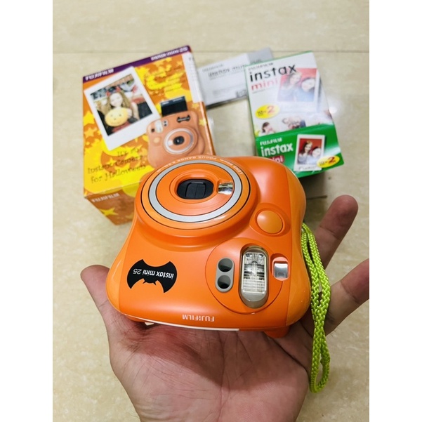 Máy chụp ảnh lấy liền Fujifilm Instax Mini 25 tặng kèm pin và 1 pack film 10 tấm date 2024