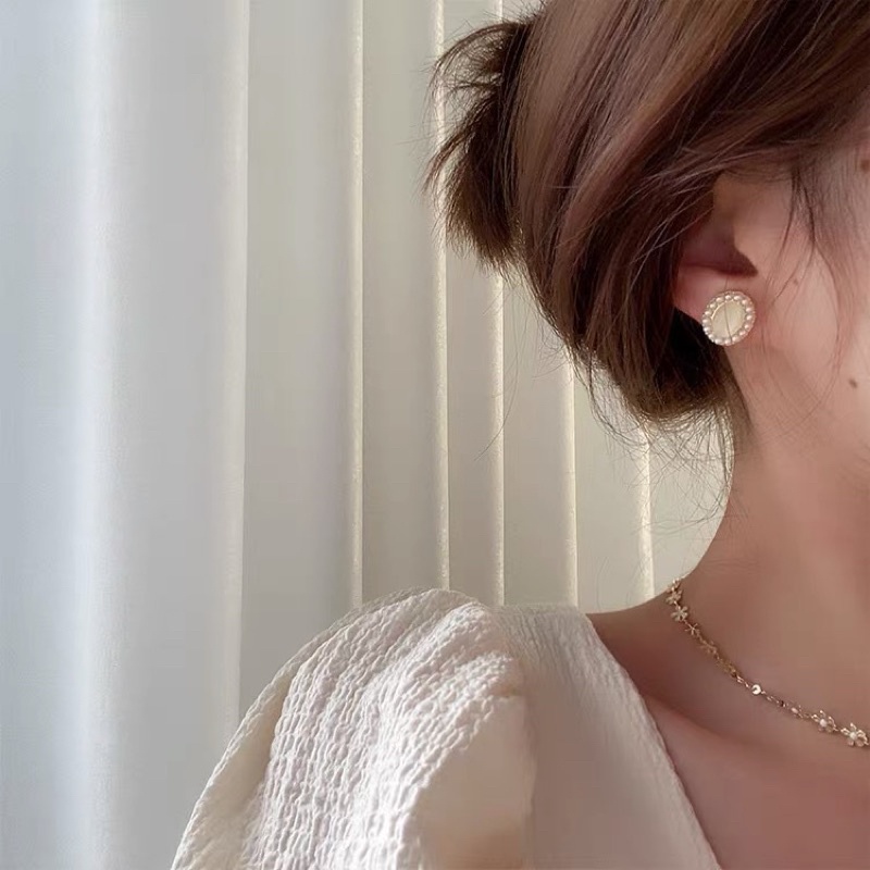 Khuyên tai nhỏ đính hạt đá - Maben