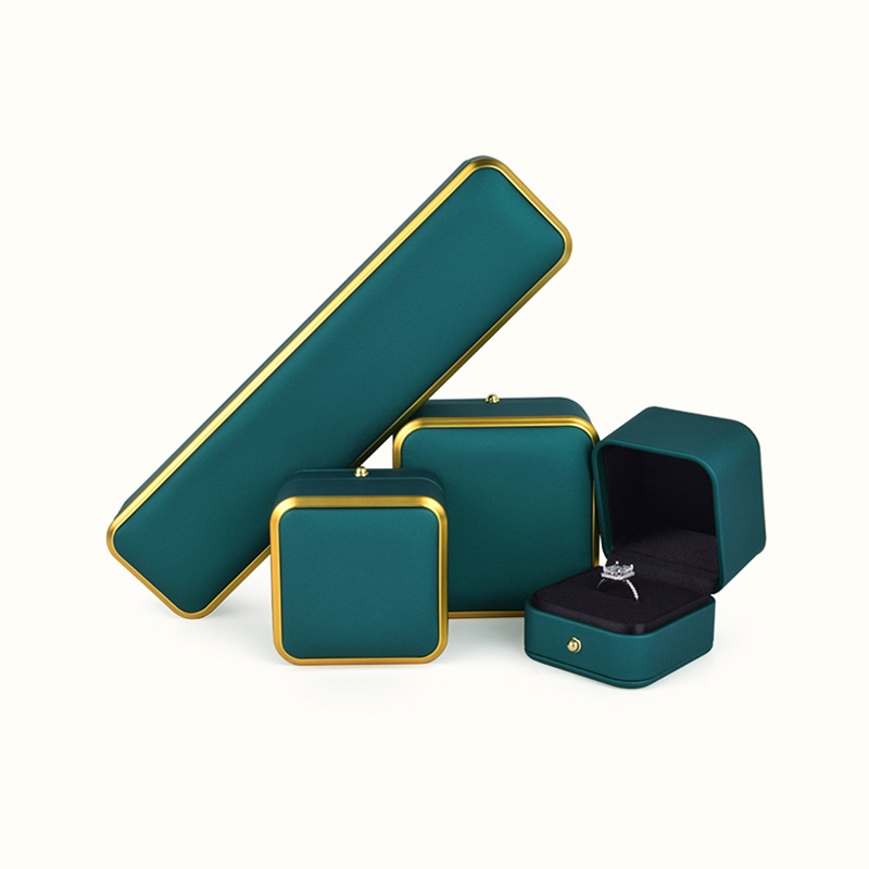 Hộp Đựng Trang Sức Hình Vuông Sáng Tạo