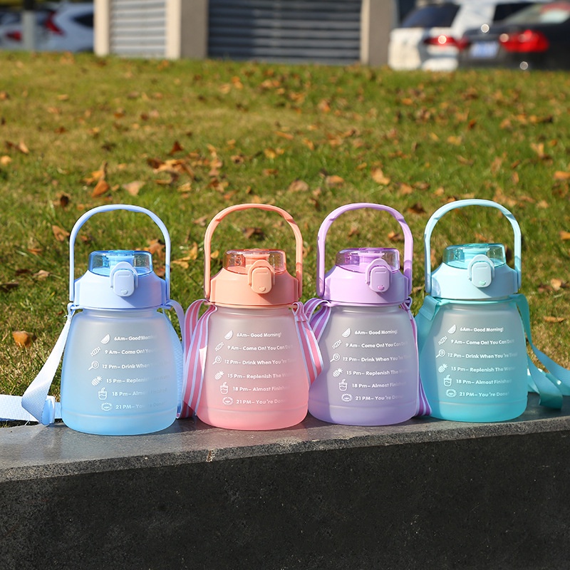 Bình Nước Thể Thao Có Ống Hút Dung Tích Lớn 1300ml Dễ Thương Xinh Xắn Dành Cho Bé