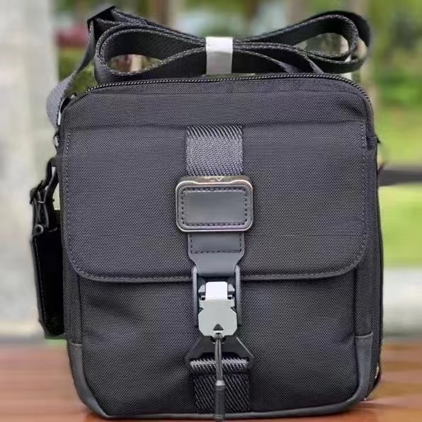 【Tumiseller.vn】【Ready Stock】Tumi /232709Túi Đeo Chéo Cho Nam In Chữ Alpha Bravo