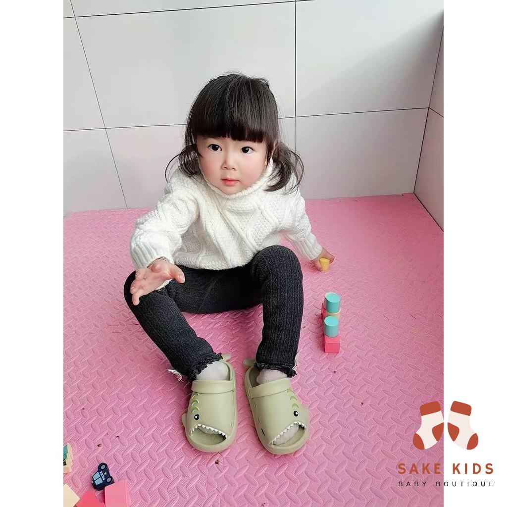 Dép cho bé trai bé gái - Dép lê cho bé từ 1 đến 3 tuổi Baby Shark siêu nhẹ đế chống trơn trượt có quai sau EVA cá mập