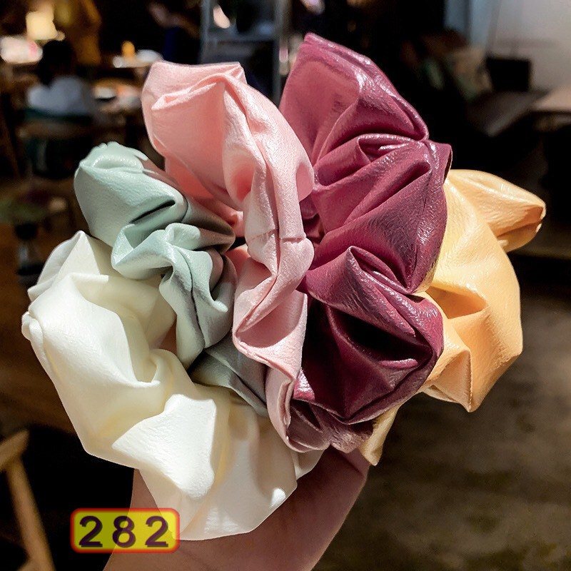 [Mã FAMARAL1 giảm 10K đơn 50K]BUỘC TÓC VẢI 282 SCRUNCHIE CHẤT DA THỜI TRANG NHIỀU MÀU HOT TREND
