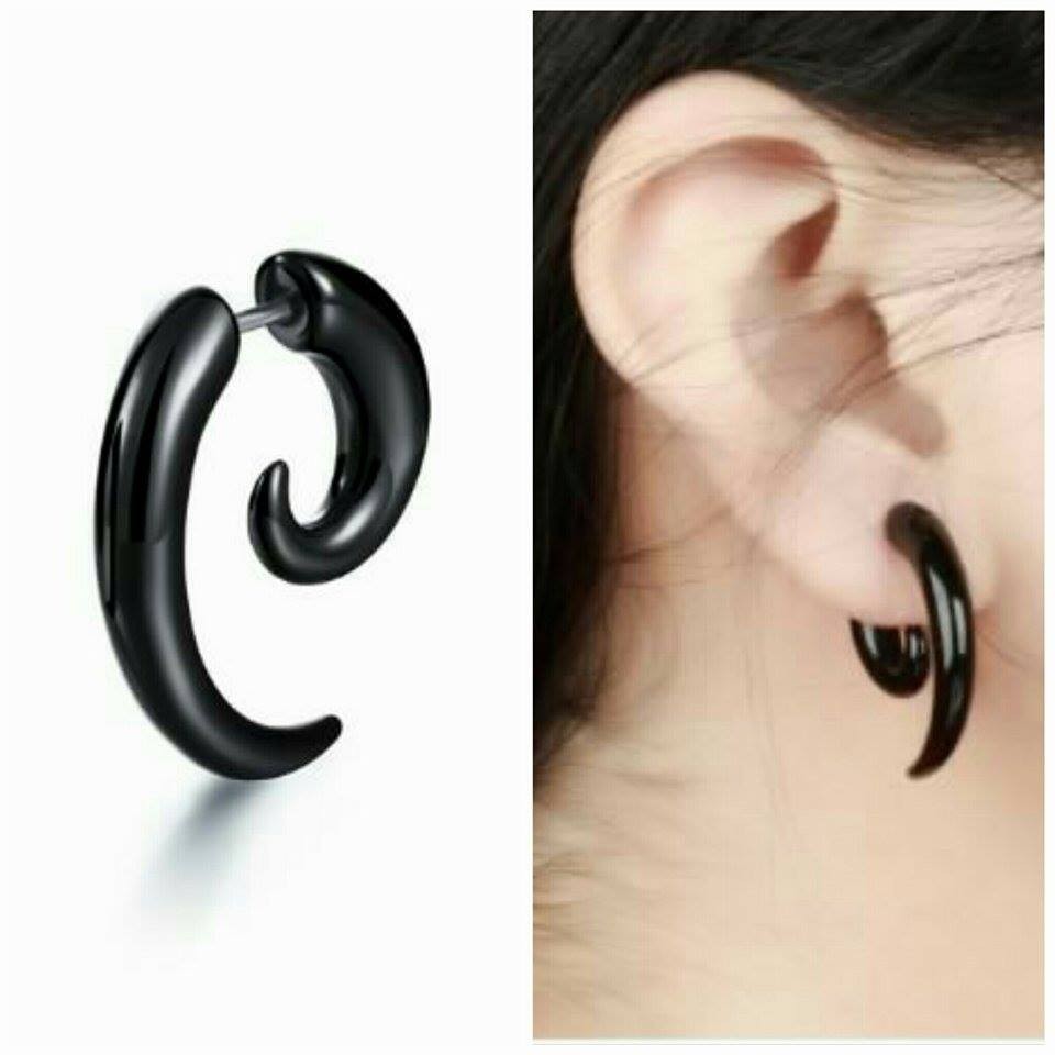 Bông tai unisex sừng trâu chuôi titan ko gỉ