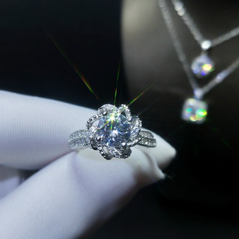 White Gold Opening Adjustment Diamond Vertical Ring