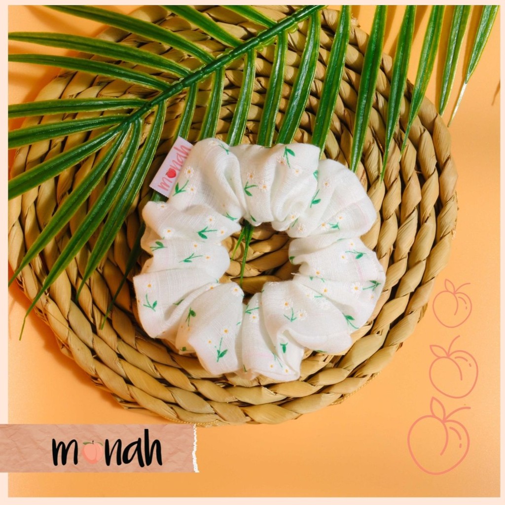 Dây buộc tóc, cột tóc scrunchie linen họa tiết hoa trắng mộng mơ