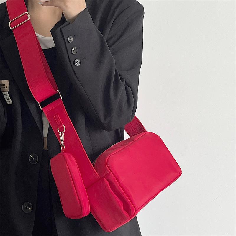 Túi đeo chéo IELGY dáng vuông nhỏ dễ phối đồ thời trang dành cho nữ