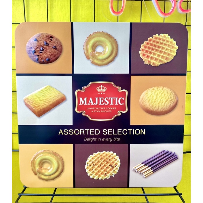 Bánh thập cẩm Majestic hộp thiếc 398g | BigBuy360 - bigbuy360.vn