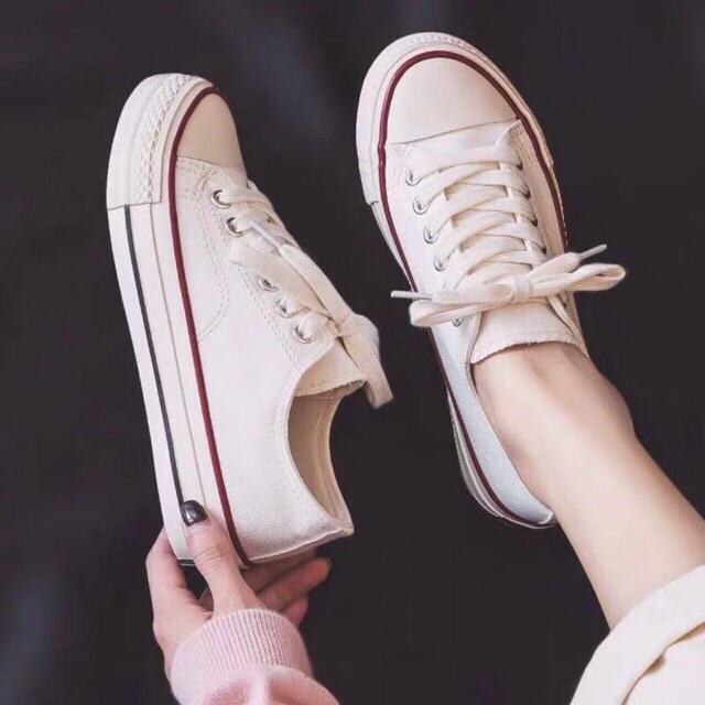 Convers cổ thấp