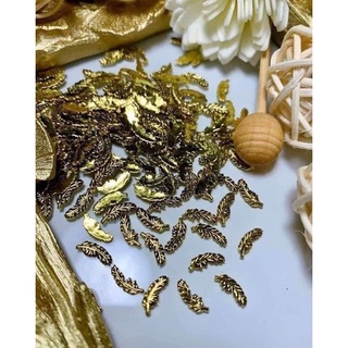 Charm ong và lá trang trí móng tay