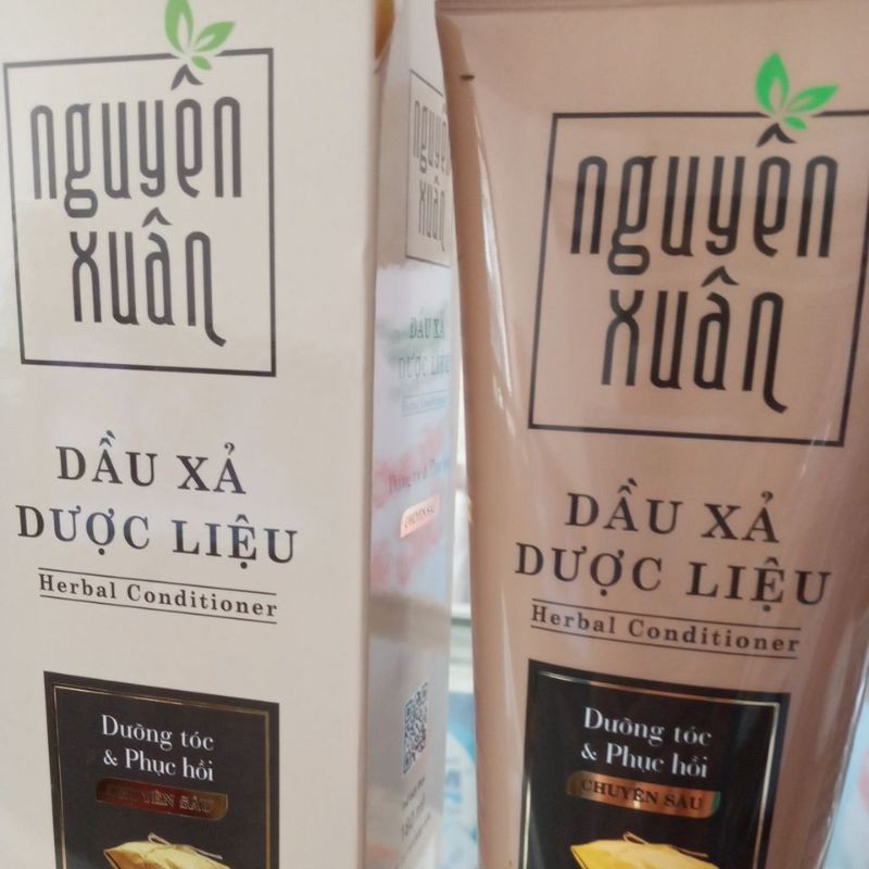 Dầu xả dược liệu Nguyên Xuân