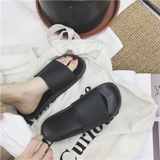 Sẵn dép ulzzang quai bản to đen 37