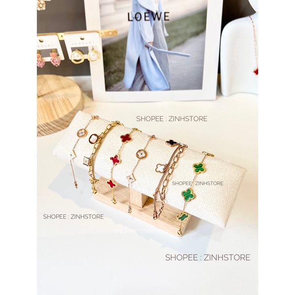 Giá treo lắc, vòng tay sang trọng