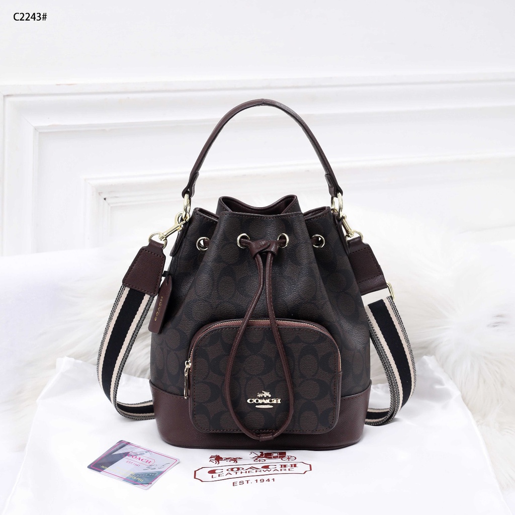 Túi Rút Dây Coach Signature Jes C2243