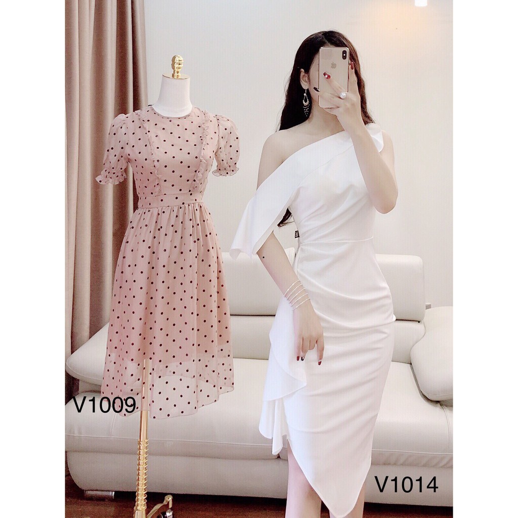 VÁY TRẮNG LỆCH VAI V1014 - QUEEN SHOP DOLCE VIVA COLLECTION ( ảnh trải sàn do chính tay chị chủ tự chụp) | BigBuy360 - bigbuy360.vn