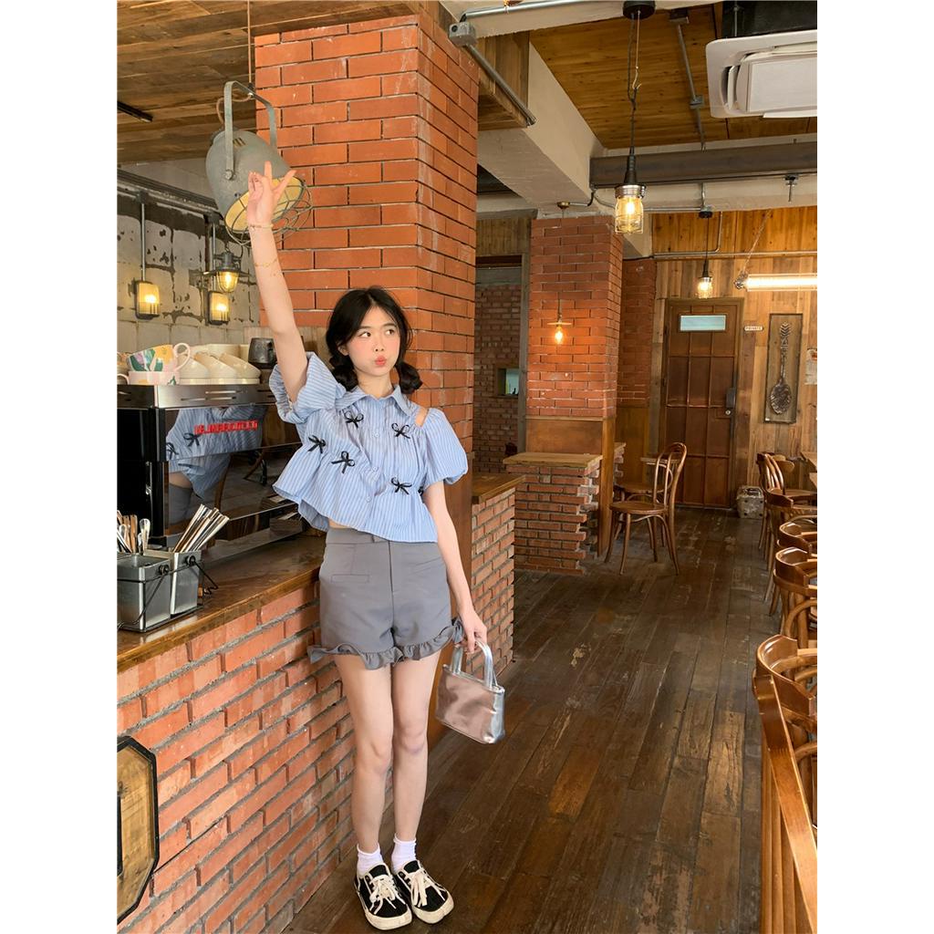 Bộ Áo Tay Xòe Kẻ Sọc + Quần Short Họa Tiết Hoa &amp; Bướm Xinh Xắn 63345