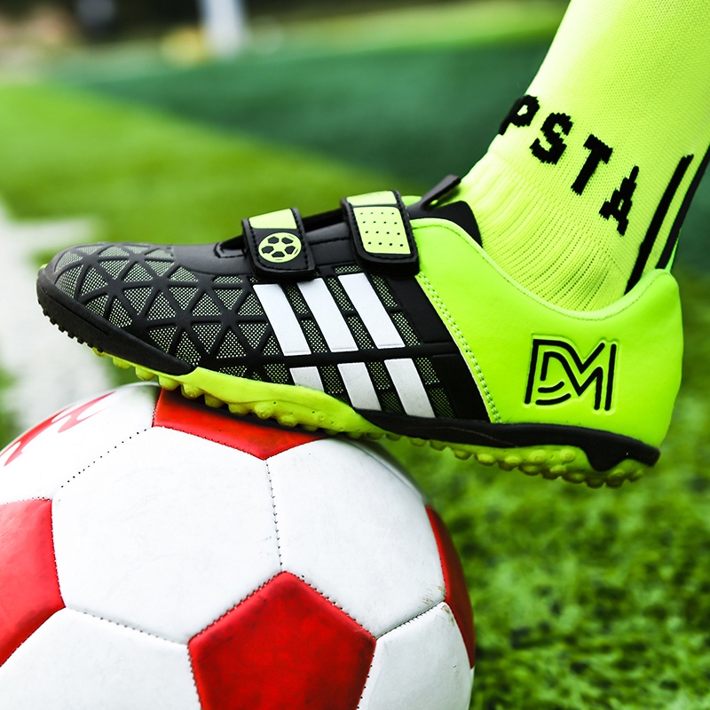 Giày Đá Bóng Cổ Thấp Chống Trượt Thời Trang Cho Nam Và Nữ C7itd