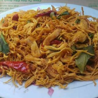 Khô gà xé cay