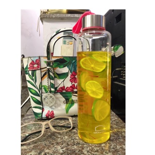 chai thuy tinh nap dây 500ml