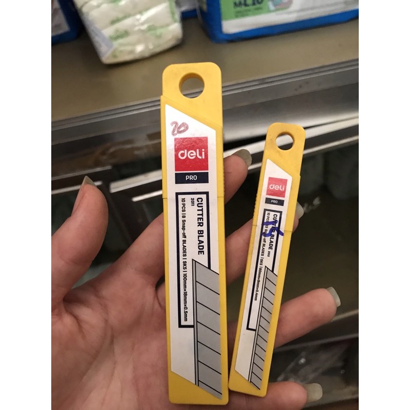 LƯỠI DAO RỌC GIẤY DELI