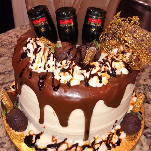 Chai thuỷ tinh trang trí bánh kem