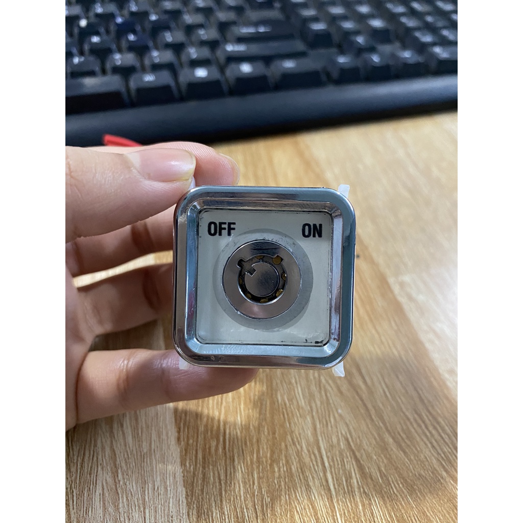 Ổ khóa thang máy