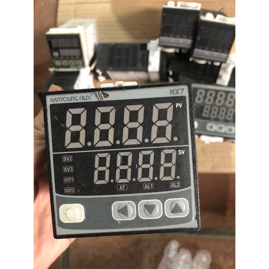 Đồng hồ nhiêt - bộ điều khiển nhiệt độ OMRON E5CN
