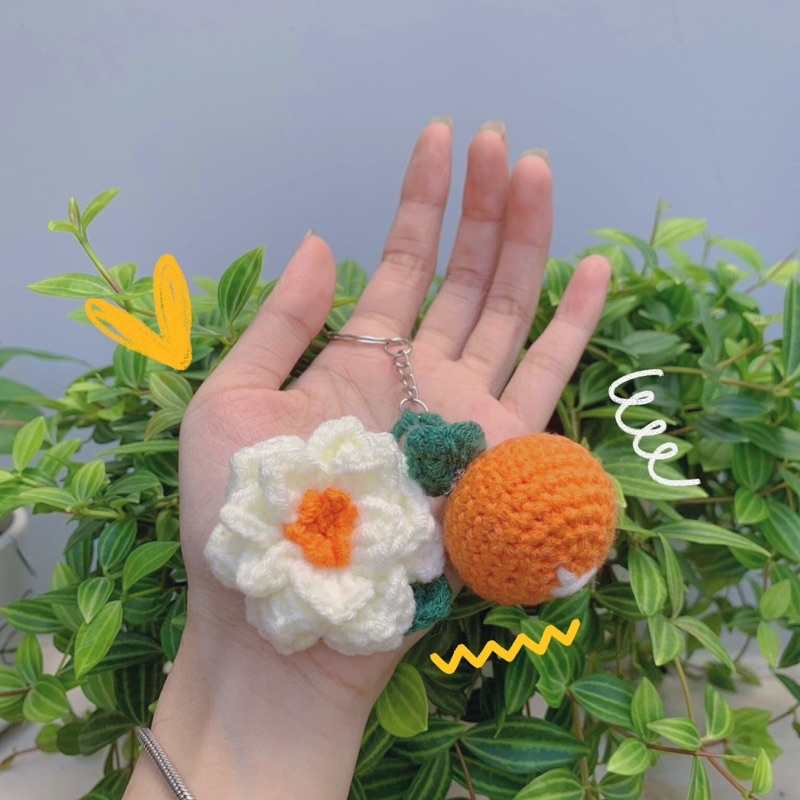 Móc khoá len quả quýt&hoa dành dành handmade
